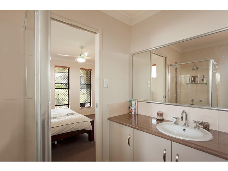 18 Kurrawa Crescent, Glenvale QLD 4350