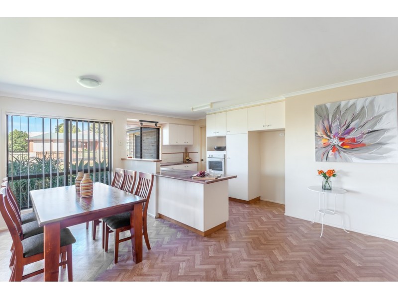 1 Albion Street, Kearneys Spring QLD 4350