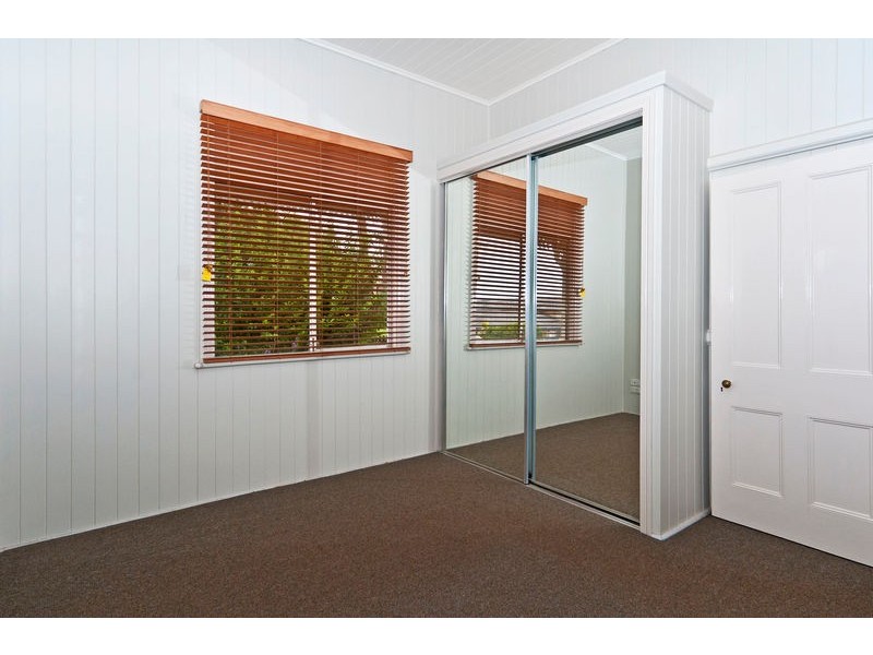 16 Stephen Street, South Toowoomba QLD 4350