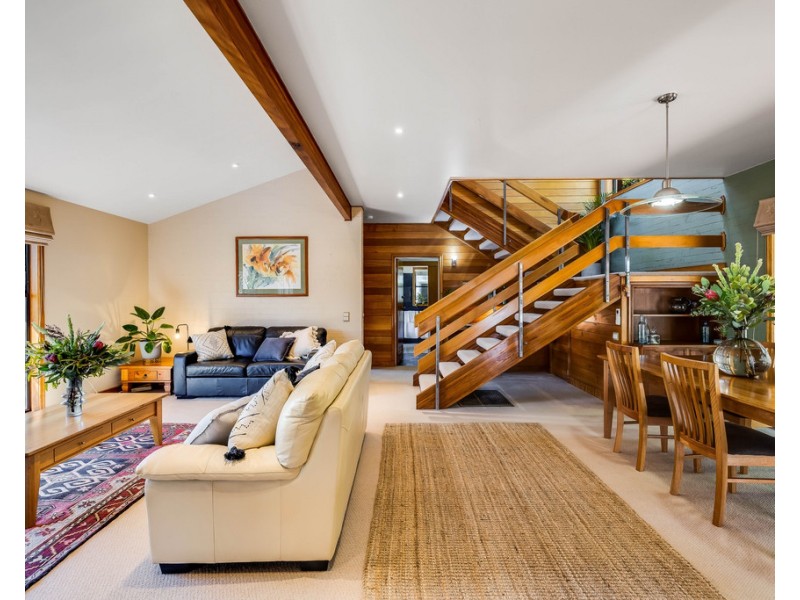 1B Bridge Street, Mount Lofty QLD 4350