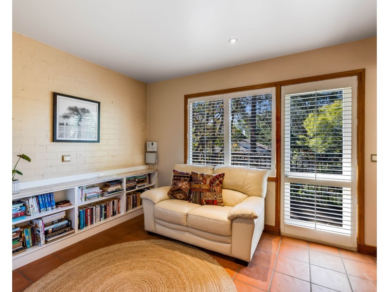1B Bridge Street, Mount Lofty QLD 4350