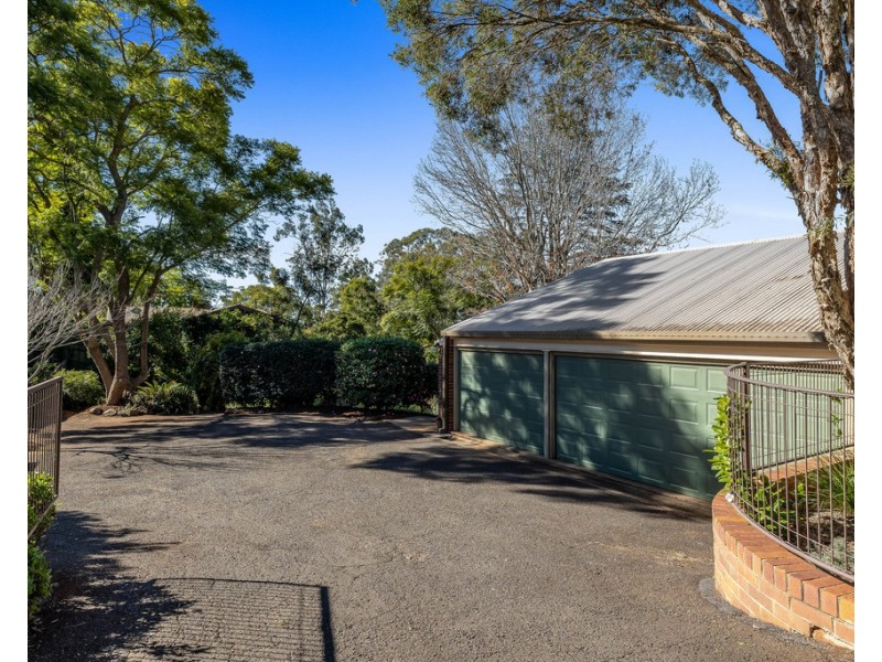 1B Bridge Street, Mount Lofty QLD 4350