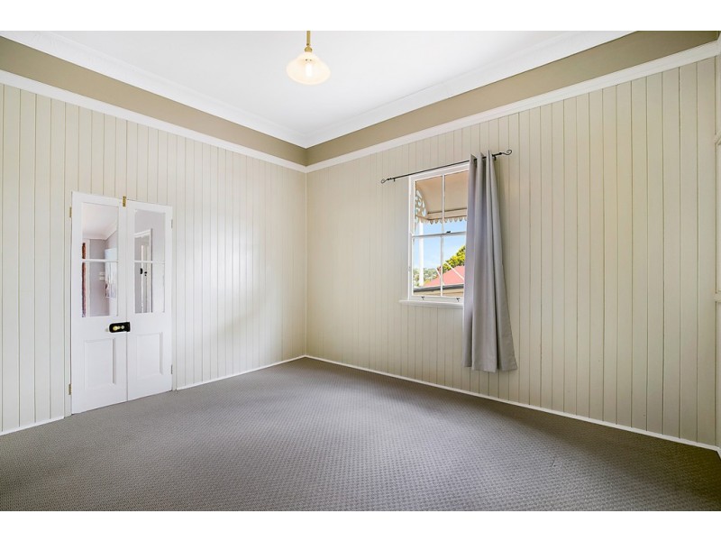 8 Somme Street, North Toowoomba QLD 4350