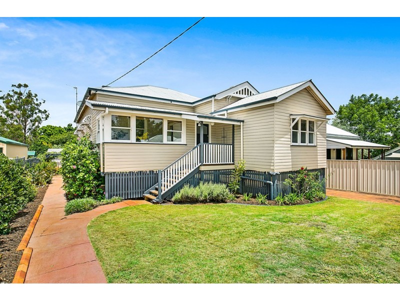 8 Somme Street, North Toowoomba QLD 4350