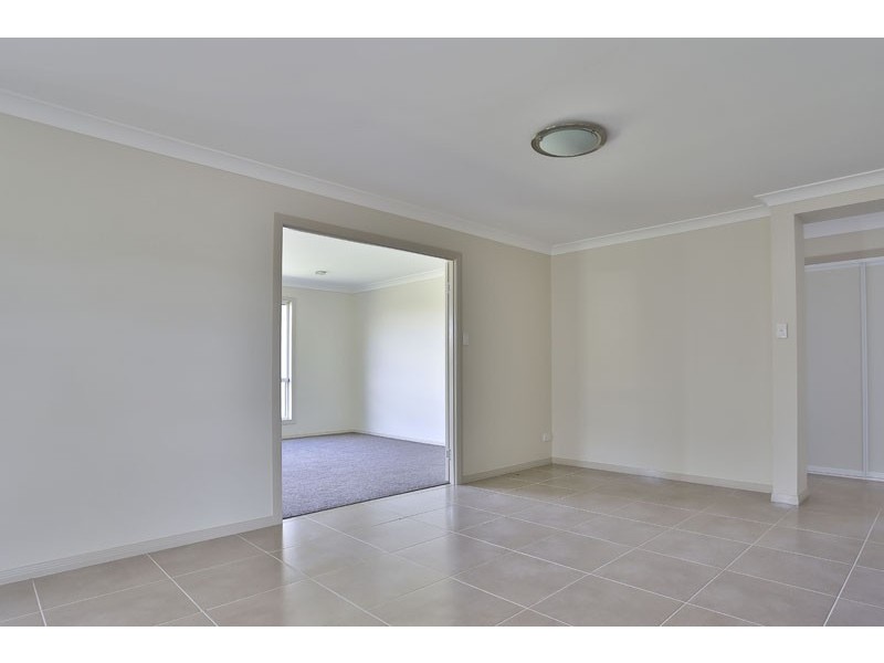 9 Goshawk Drive, Highfields QLD 4352