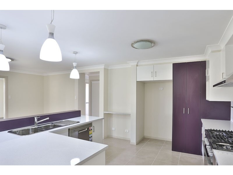 9 Goshawk Drive, Highfields QLD 4352