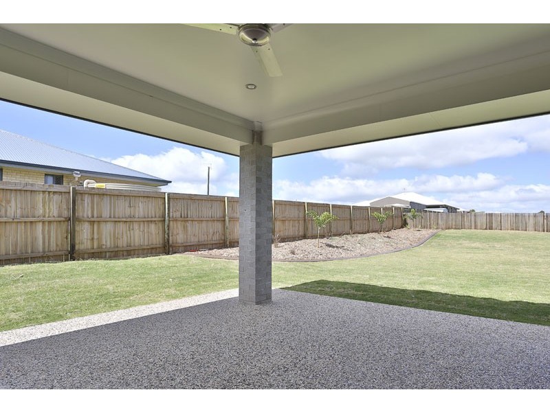 9 Goshawk Drive, Highfields QLD 4352