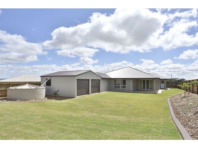 9 Goshawk Drive, Highfields QLD 4352