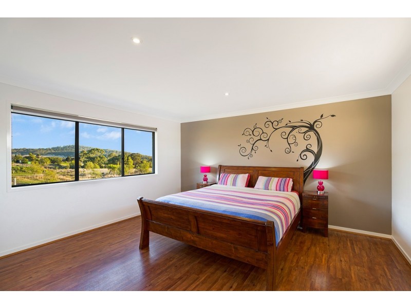 42 Wareena Crescent, Glenvale QLD 4350