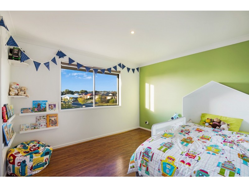 42 Wareena Crescent, Glenvale QLD 4350