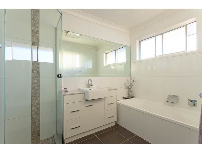 41a Jellicoe Street, Mount Lofty QLD 4350