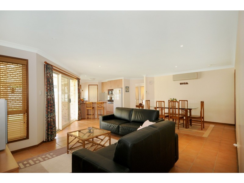 27 Ward street, Middle Ridge QLD 4350