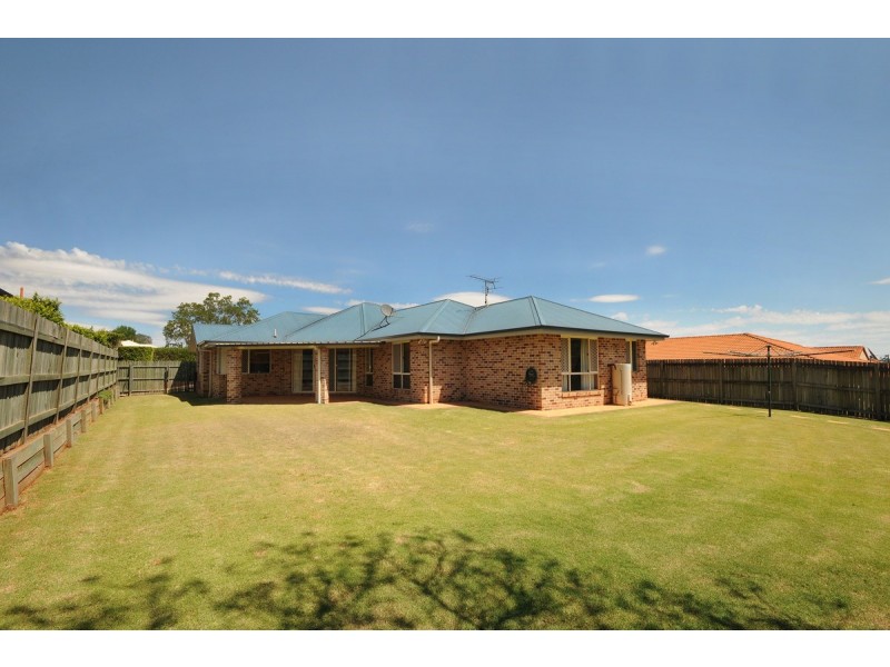 27 Ward street, Middle Ridge QLD 4350