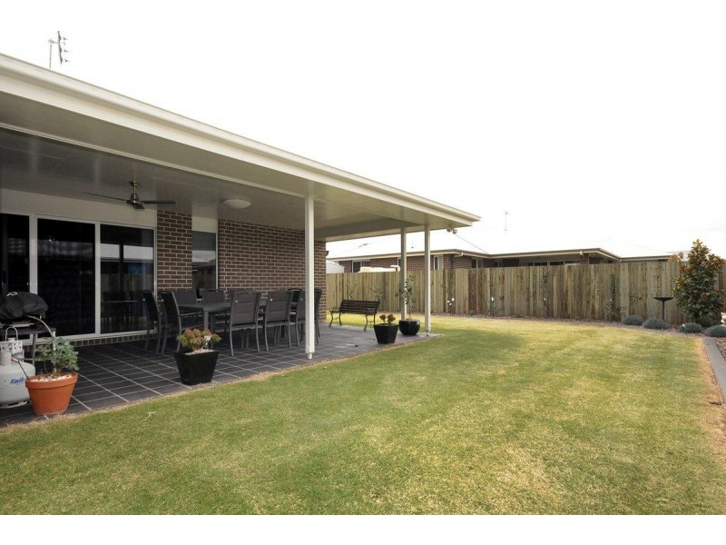 3 Neiwand Street, Kearneys Spring QLD 4350
