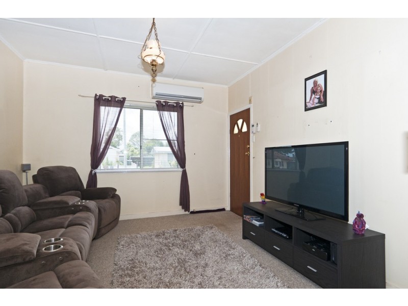 11 Gaydon Street, Newtown QLD 4350