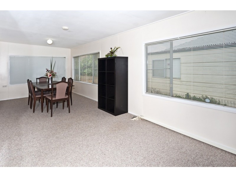 11 Gaydon Street, Newtown QLD 4350