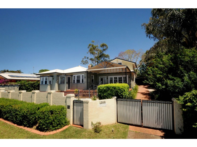 243 Mackenzie Street, Centenary Heights QLD 4350