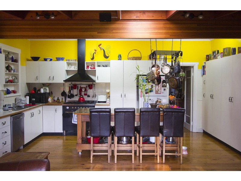 243 Mackenzie Street, Centenary Heights QLD 4350