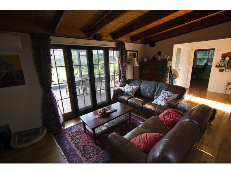 243 Mackenzie Street, Centenary Heights QLD 4350