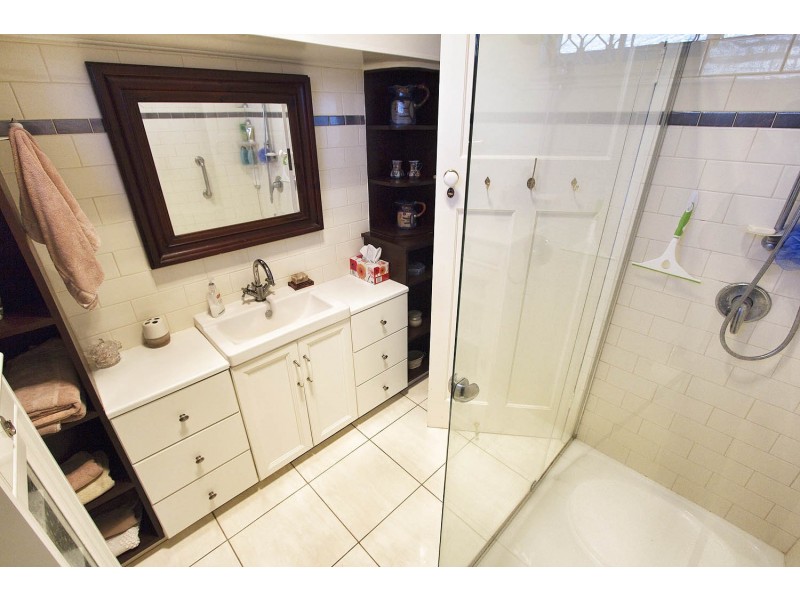 243 Mackenzie Street, Centenary Heights QLD 4350