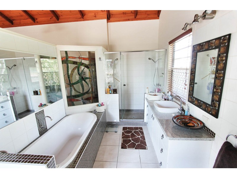 243 Mackenzie Street, Centenary Heights QLD 4350