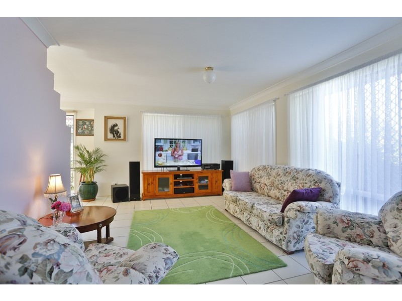 21 Catalina Drive, Wilsonton QLD 4350