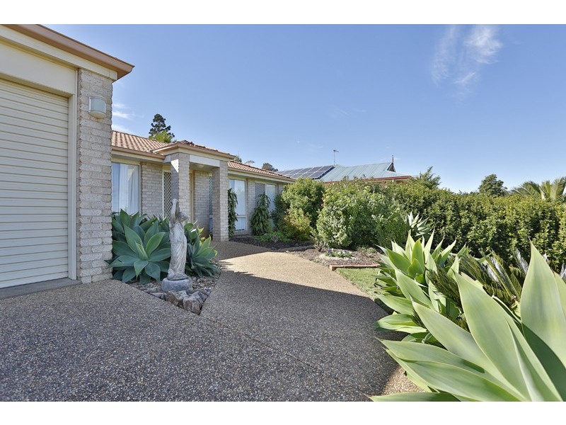 21 Catalina Drive, Wilsonton QLD 4350