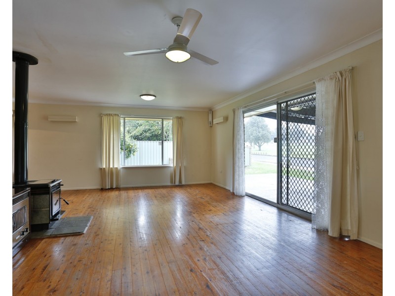 4 Traminer Drive, Wilsonton Heights QLD 4350
