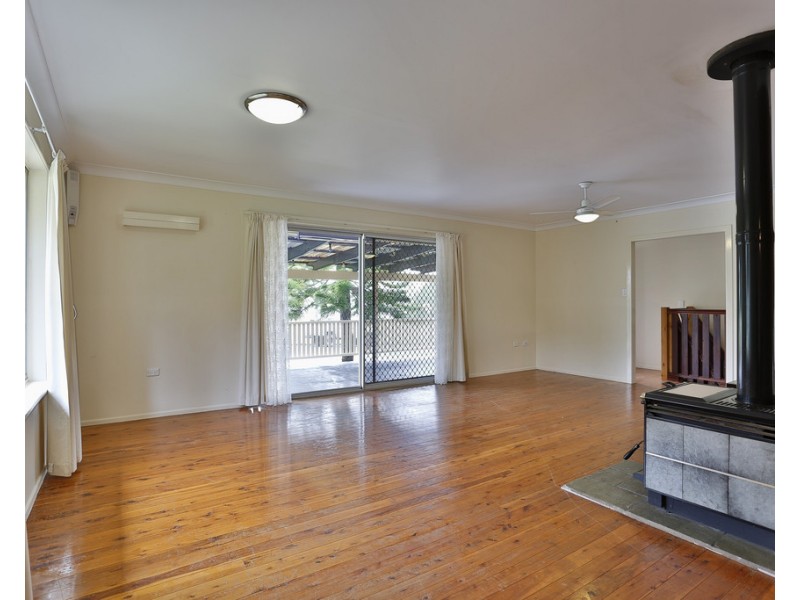 4 Traminer Drive, Wilsonton Heights QLD 4350