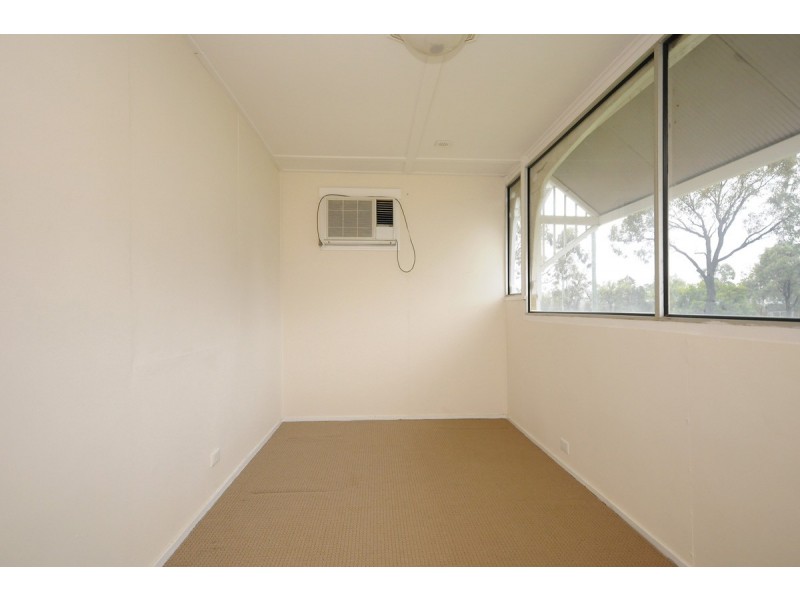 4 Lucy Street, Cambooya QLD 4358