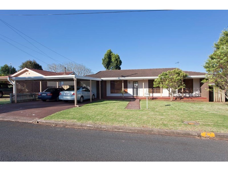 7 Gloucester Crescent, Darling Heights QLD 4350