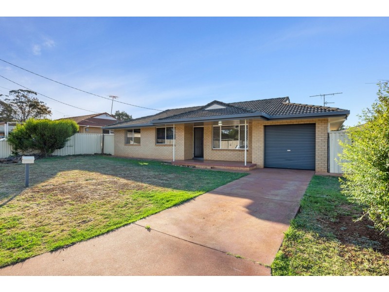 3 Collard Court, Darling Heights QLD 4350