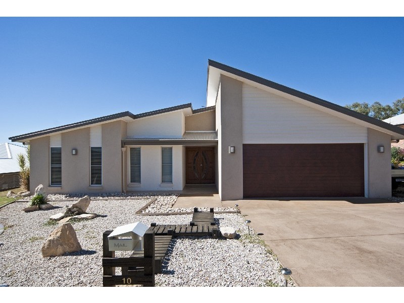 10 Edwin Street, Westbrook QLD 4350