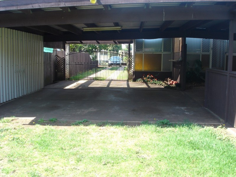 3 Finnie Street, Newtown QLD 4350