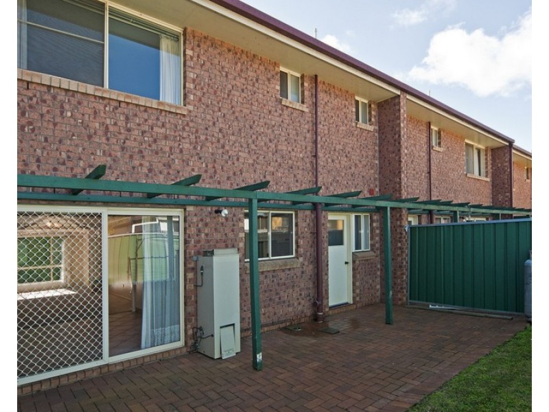 2/355 Tor Street, Wilsonton QLD 4350