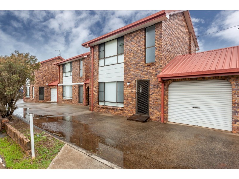 2 Rachel Street (cnr Stenner Street), Darling Heights QLD 4350