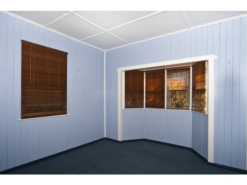 16 Park Street, Wilsonton QLD 4350