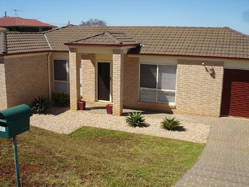 74 Glenvale Road, Harristown QLD 4350