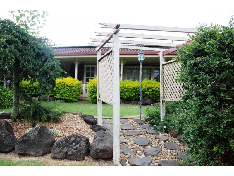 172 Alderley Street, Centenary Heights QLD 4350