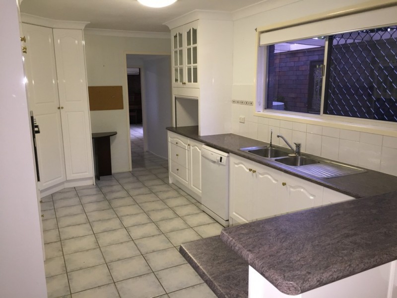 172 Alderley Street, Centenary Heights QLD 4350