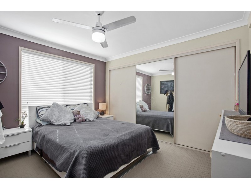 32 Gainsborough Drive, Glenvale QLD 4350