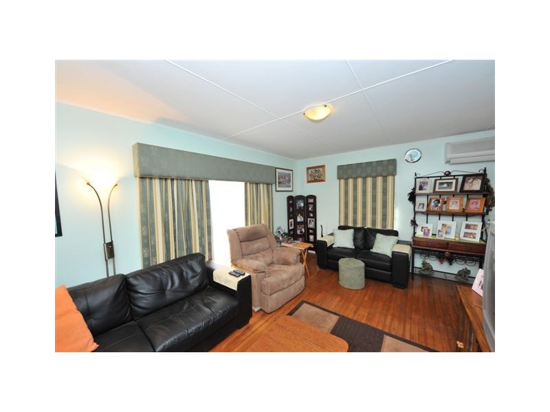 18 Waverley Street, North Toowoomba QLD 4350