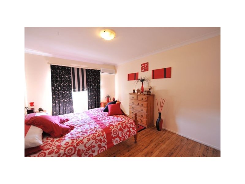 18 Waverley Street, North Toowoomba QLD 4350