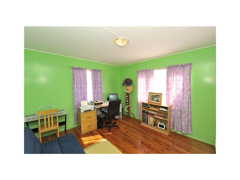 18 Waverley Street, North Toowoomba QLD 4350