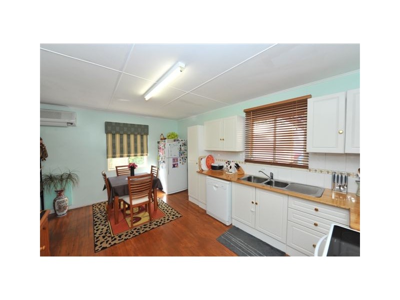 18 Waverley Street, North Toowoomba QLD 4350