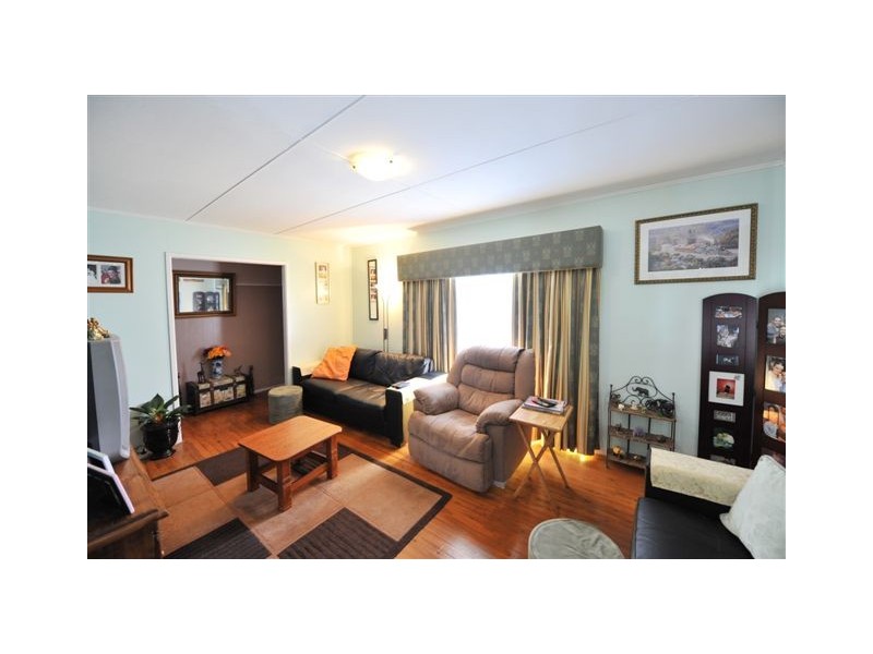 18 Waverley Street, North Toowoomba QLD 4350