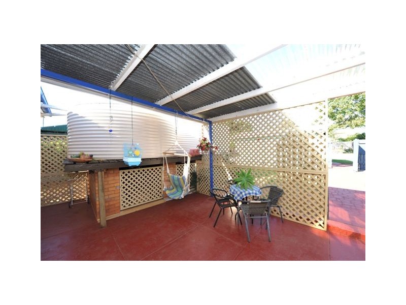 18 Waverley Street, North Toowoomba QLD 4350