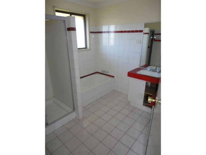 10 Dumba Street, Harristown QLD 4350