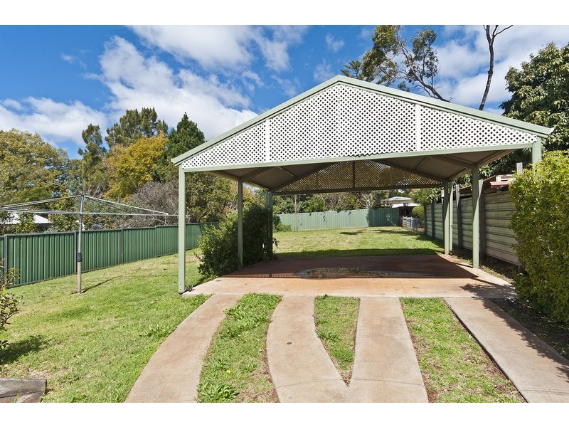 16 Charles Street, Newtown QLD 4350
