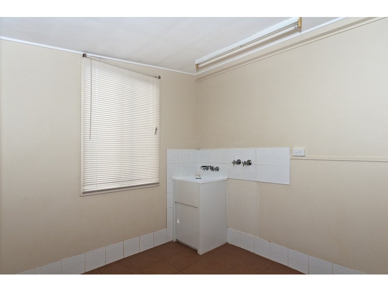 16 Charles Street, Newtown QLD 4350